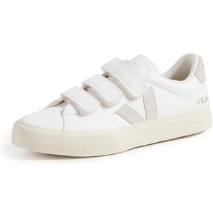 NWT Veja Women's Recife Logo Sneakers